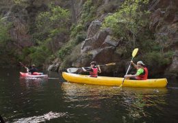 10-paseo-en-canoa-en-familia-con-ninos-asturias-rio-polea-embalse-arbon-boal